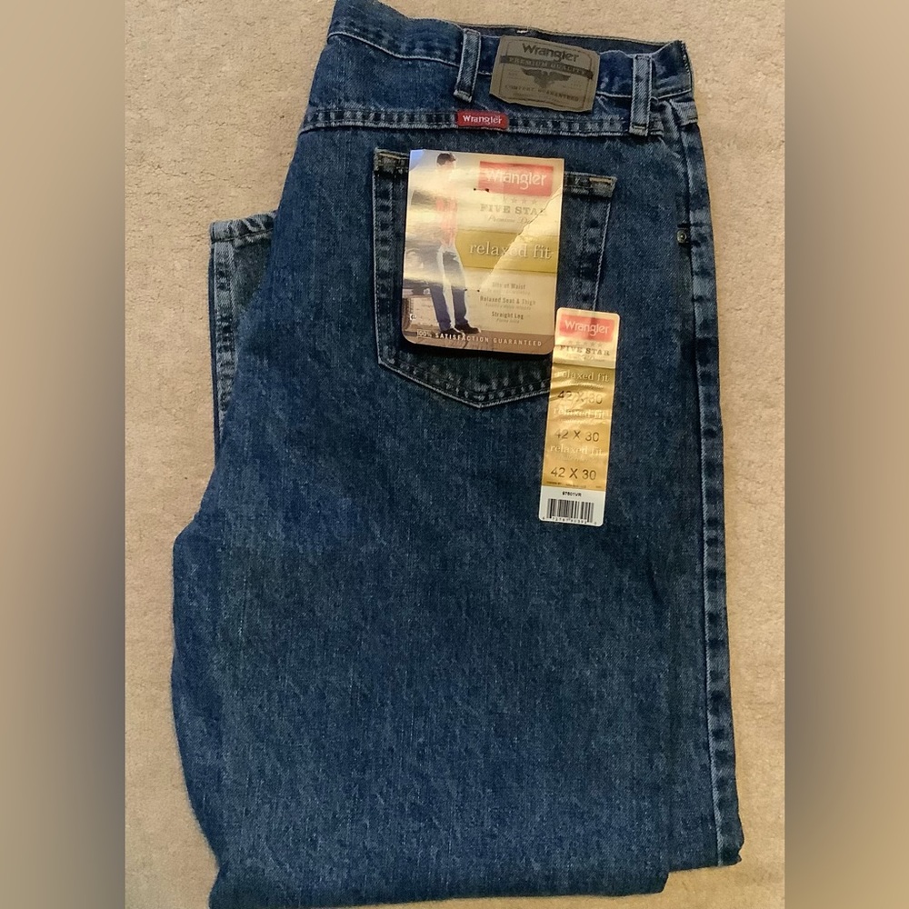 NEW WRANGLER Mens Five Star Relaxed Fit Sraight Leg Size 42 x 30